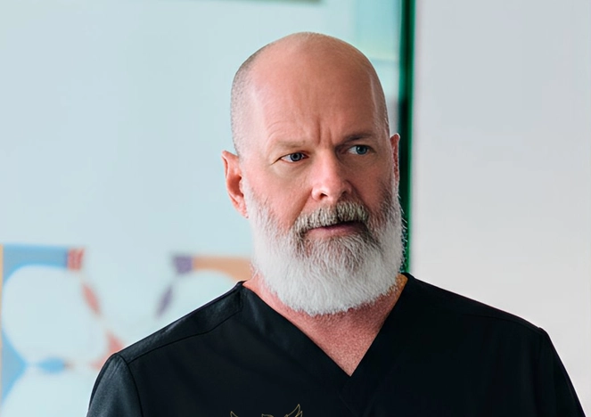 Dr. Christopher Mason